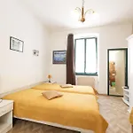 Apartment Poluotok