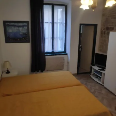 Apartment Poluotok *