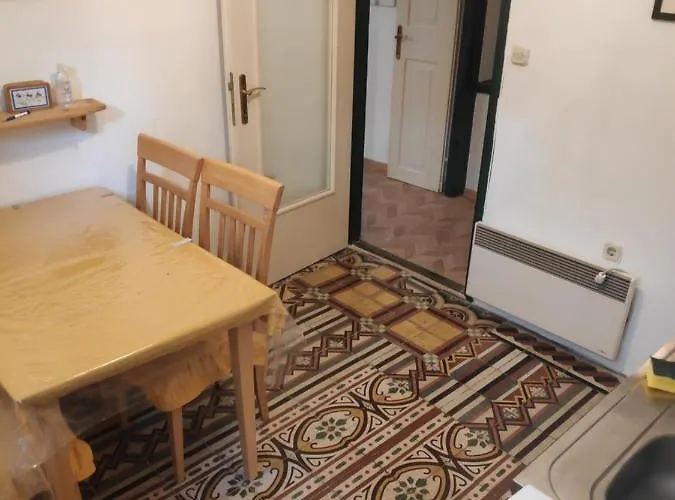 Apartment Poluotok *